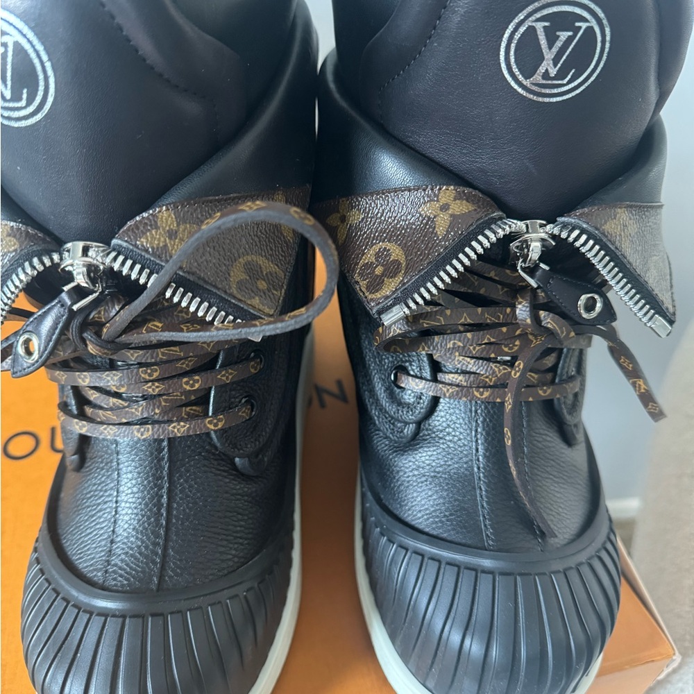 Louis Vuitton Black Leather High-Top Winter Boots with Monogram Accents - Picture 11 of 13